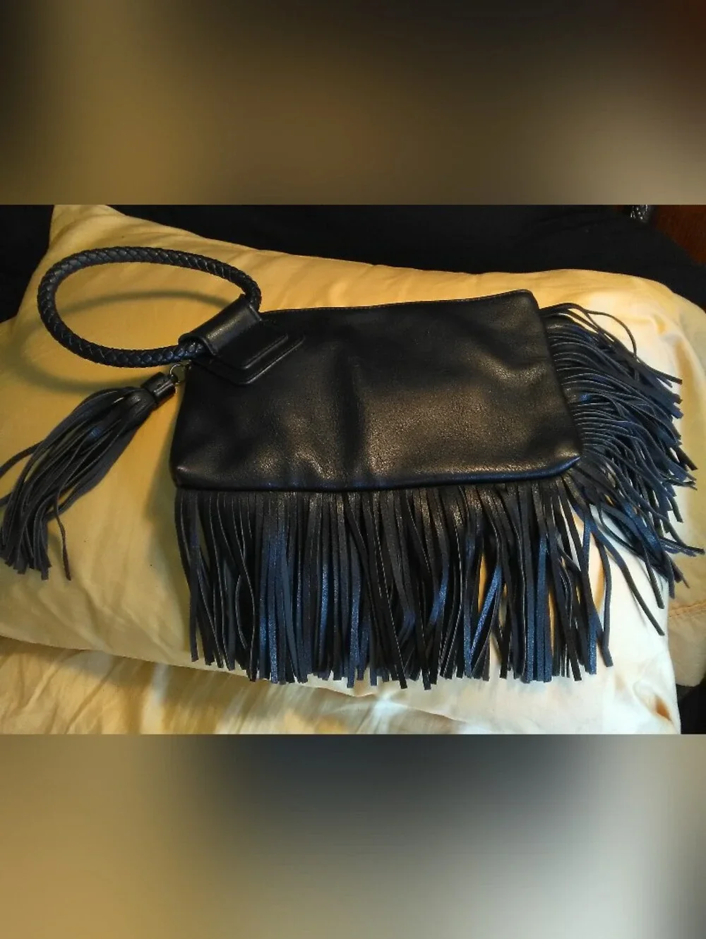 NWOT FASHION Black Fringe VEGAN LEATHER HANDBAG  FRINGY BRAIDED ROUND STRAP